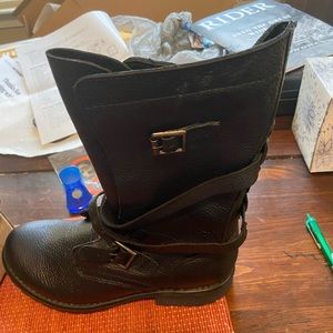 Steve Madden moto boots. Leather Size 9.